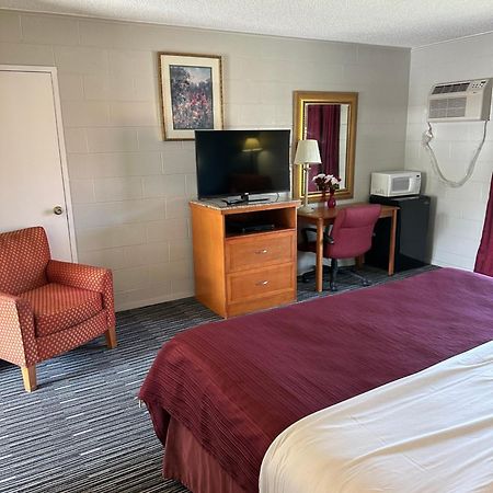 Relax Inn Yreka Exterior photo