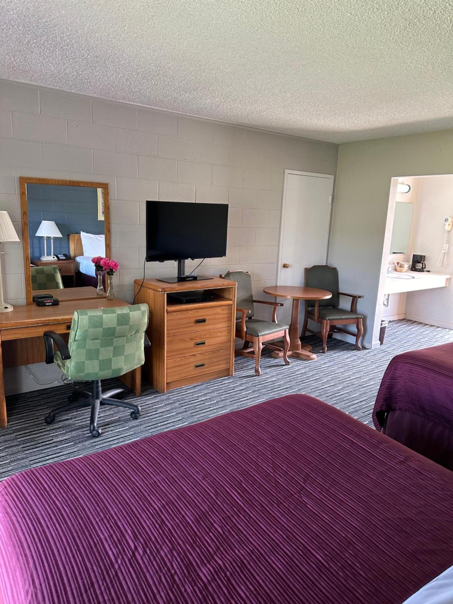 Relax Inn Yreka Exterior photo