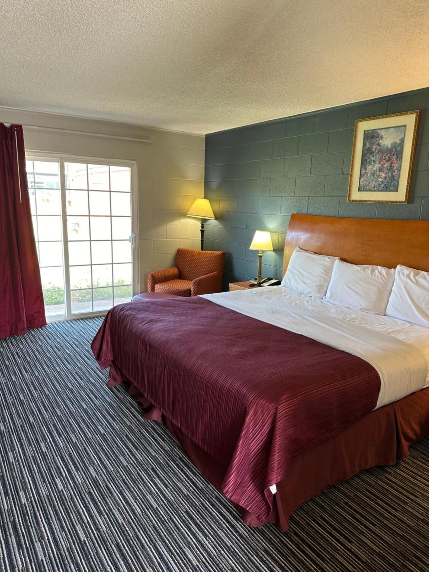 Relax Inn Yreka Exterior photo