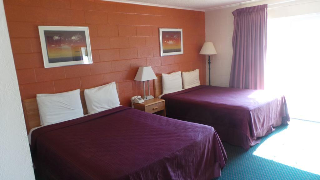 Relax Inn Yreka Exterior photo