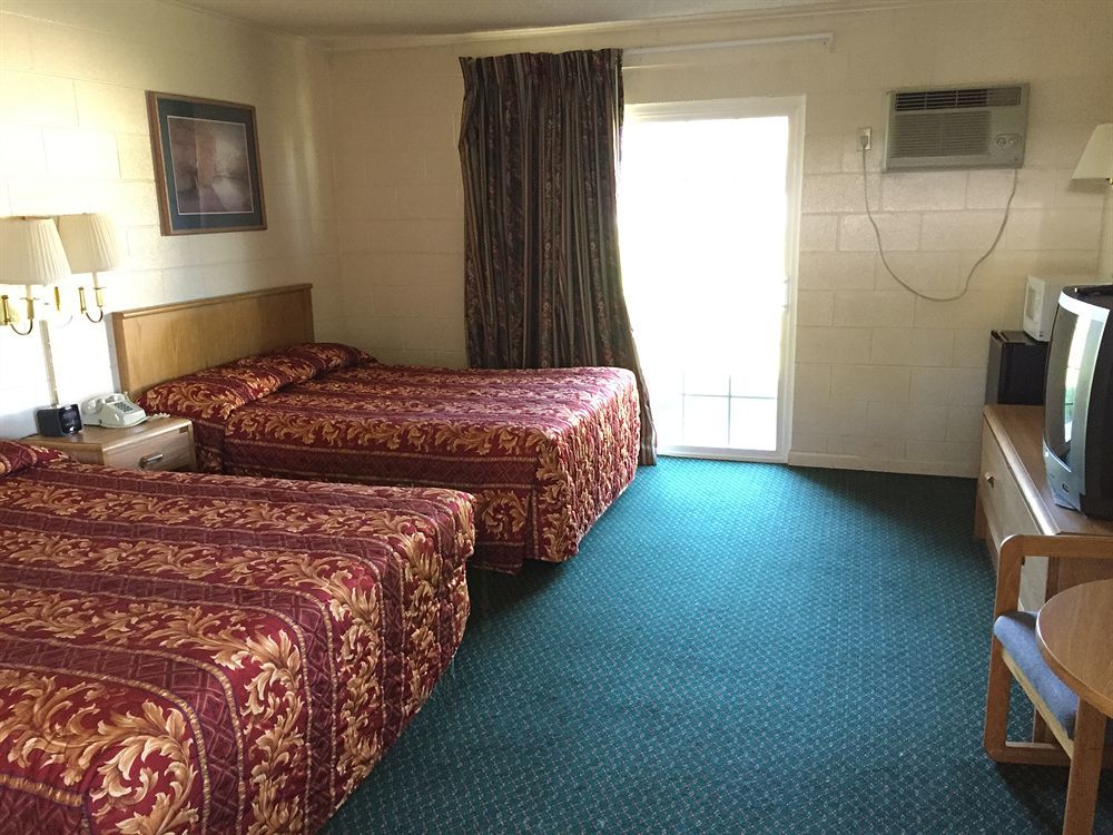Relax Inn Yreka Exterior photo
