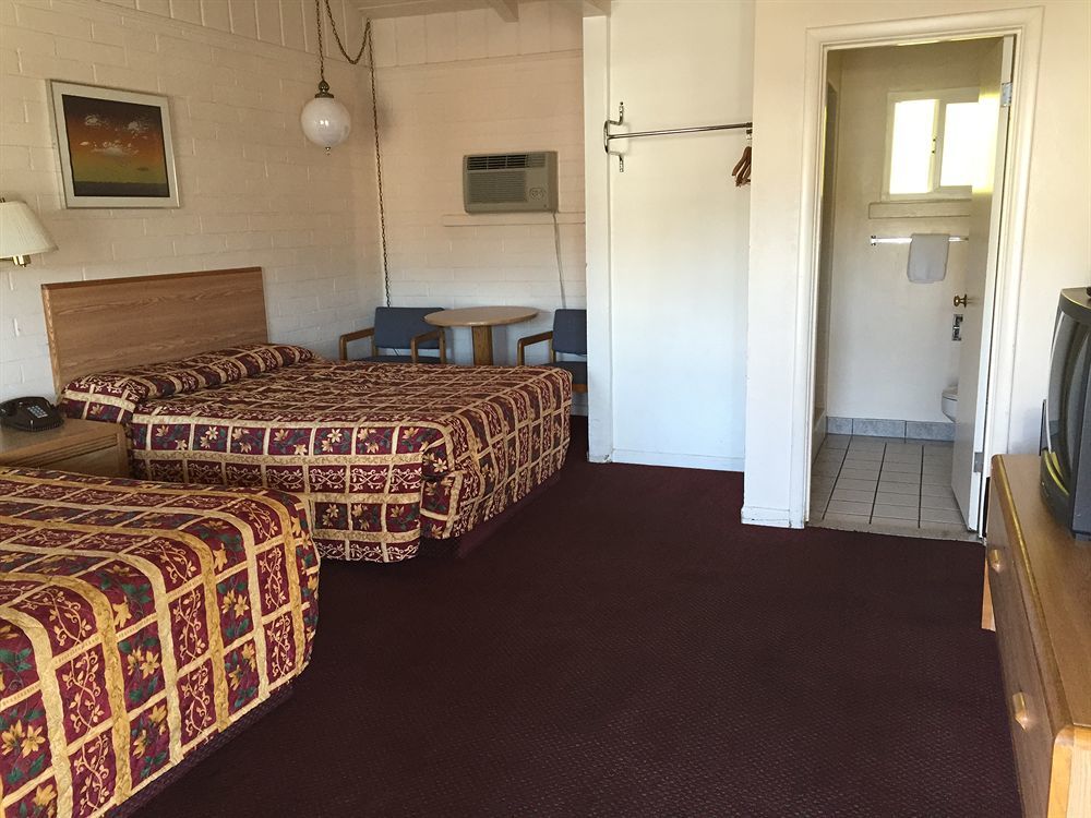 Relax Inn Yreka Exterior photo